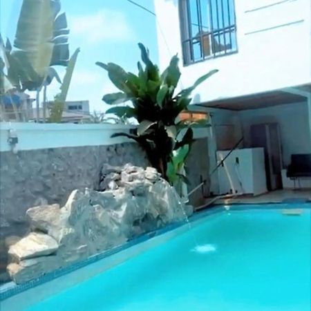 Appartement 2 Chambres Residence Avec Piscine Yaounde Exterior photo